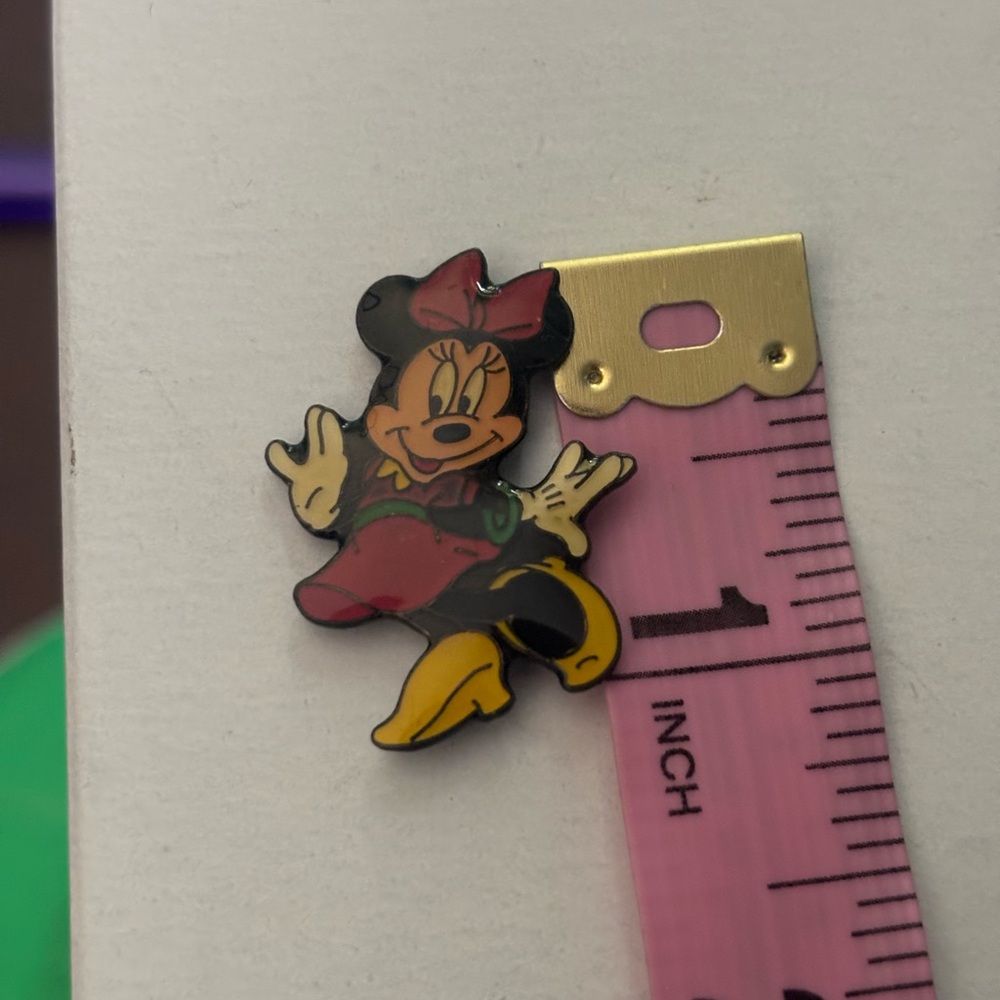 Minnie Mouse Pin